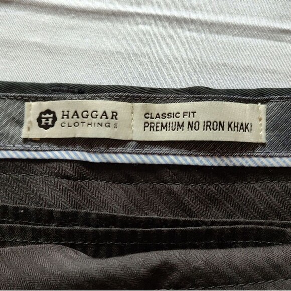 Men's Haggar Black dress Pants size 40 x 30. EUC - Picture 4 of 6